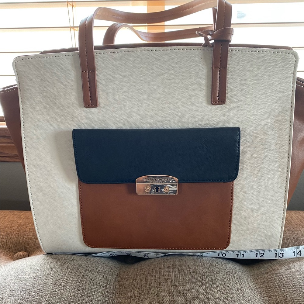Jones New York Signature Purse - Picture 5 of 7